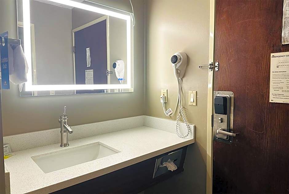 Days Inn by Wyndham Seatac Airport