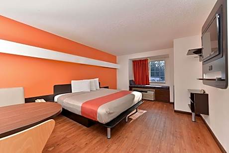 King Room - Non-Smoking