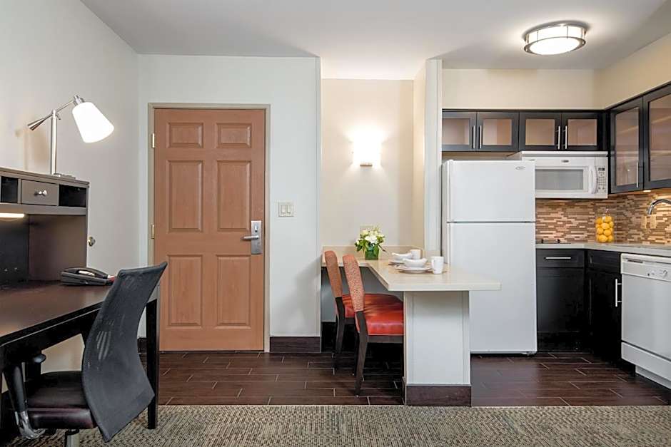 Staybridge Suites Chantilly Dulles Airport By IHG