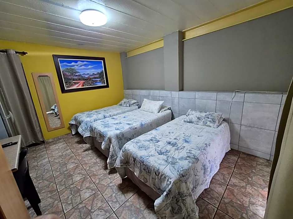 N4 Guest Lodge