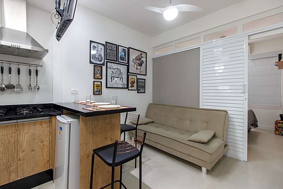 STUDIO ACONCHEGANTE à 3 min da praia de copa!