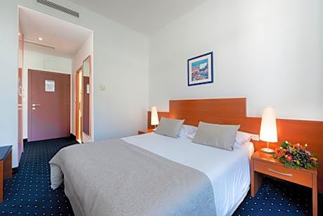 Economy Double or Twin Room