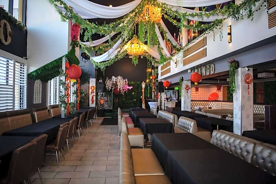 Ramada Plaza by Wyndham Garden Grove/Anaheim South