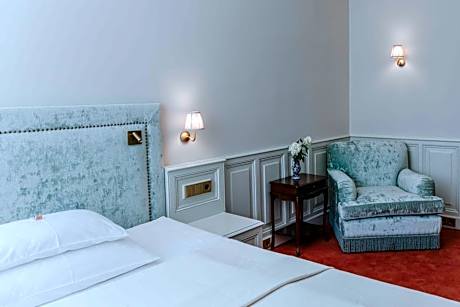 Single Room with Bath