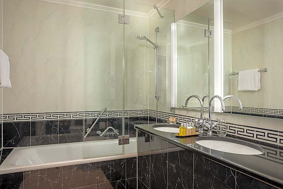 GRAND HOTEL SUISSE MAJESTIC, AUTOGRAPH COLLECTION