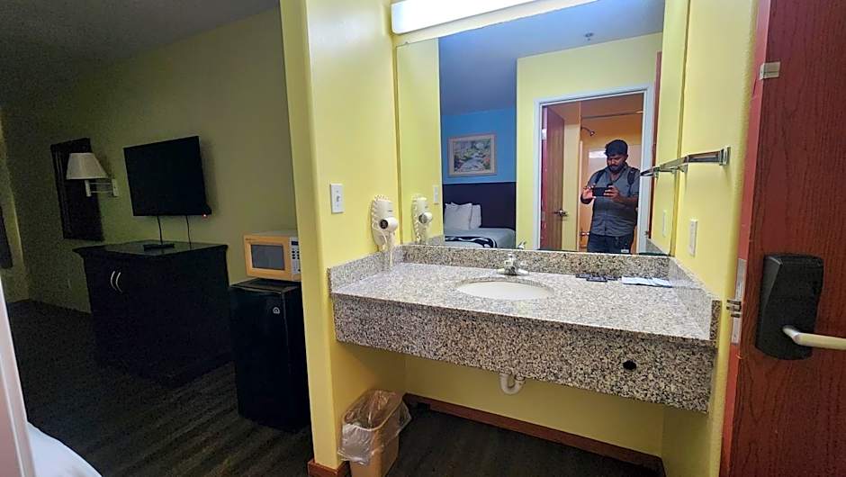 Fairway Inn La Porte