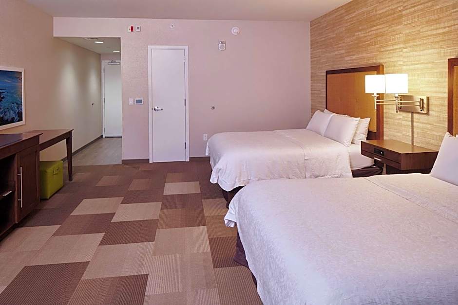 Hampton Inn By Hilton & Suites Oahu/Kapolei, HI