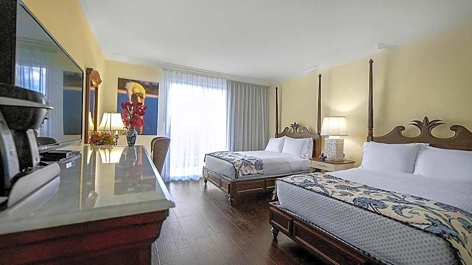 Inn at Pelican Bay