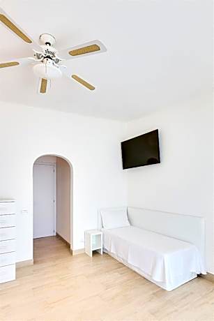 Quadruple Room with Sea View