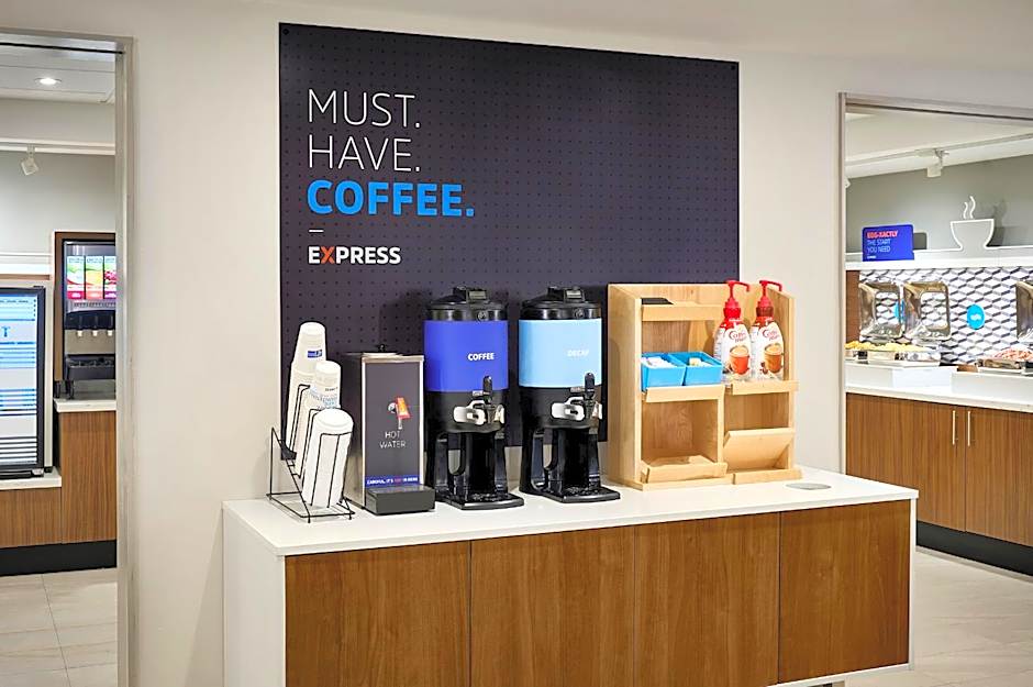 HOLIDAY INN EXPRESS AND SUITES KITCHENER SOUTHEAST By IHG