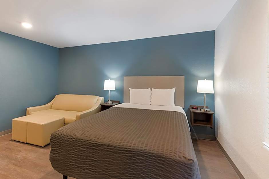 WoodSpring Suites Dayton North