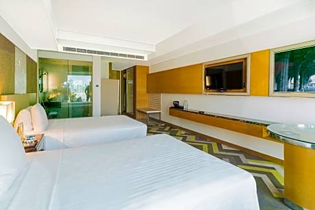 Premium Room, 2 Twin Beds, Pool View