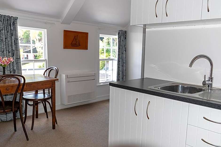 The Old Oak Boutique Hotel