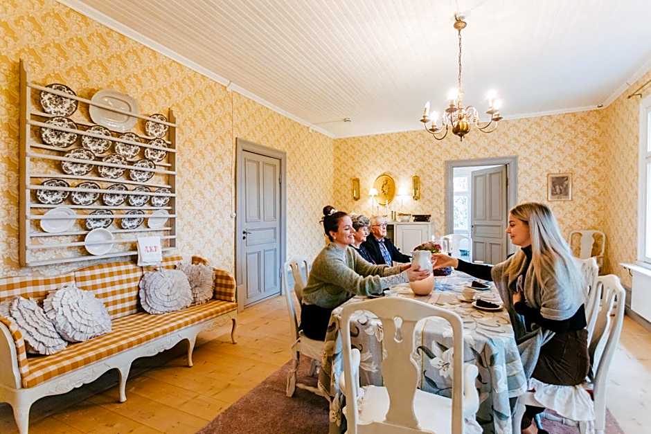 Salaisen Puutarhan Majatalo