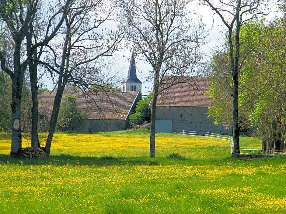 Datcha Bourguignonne, Chambres & Gîte