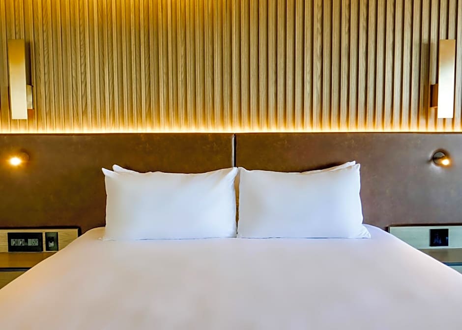 La Jolla Cove Suites