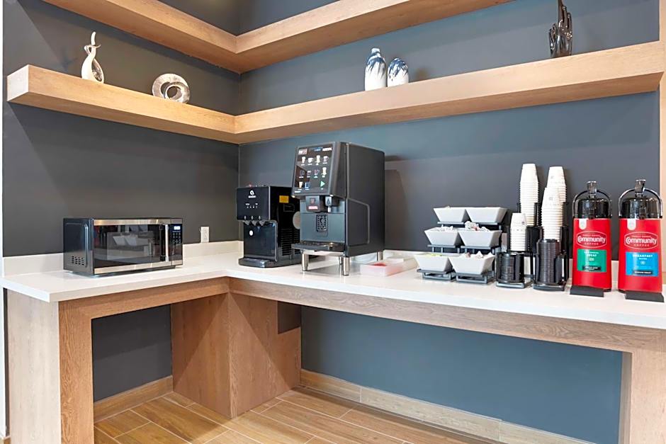 Best Western Plus Mobile Inn and Suites