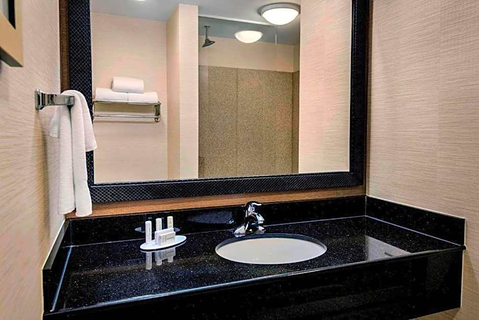 Fairfield Inn & Suites Baltimore Downtown/Inner H – Baltimore, MD