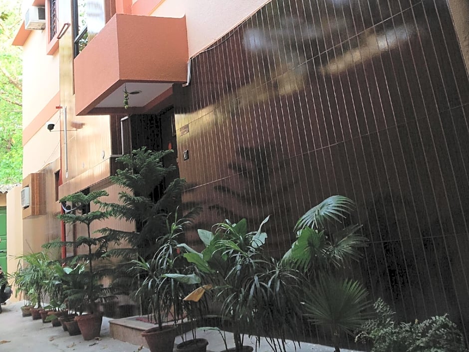 Bhammar's Inn - A Pure Vegetarian Hotel