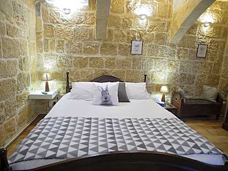 Junior Suite-Comfort-Ensuite with Shower-Garden View-Room n° 2