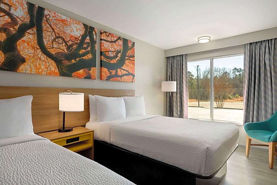 Days Inn by Wyndham Emporia