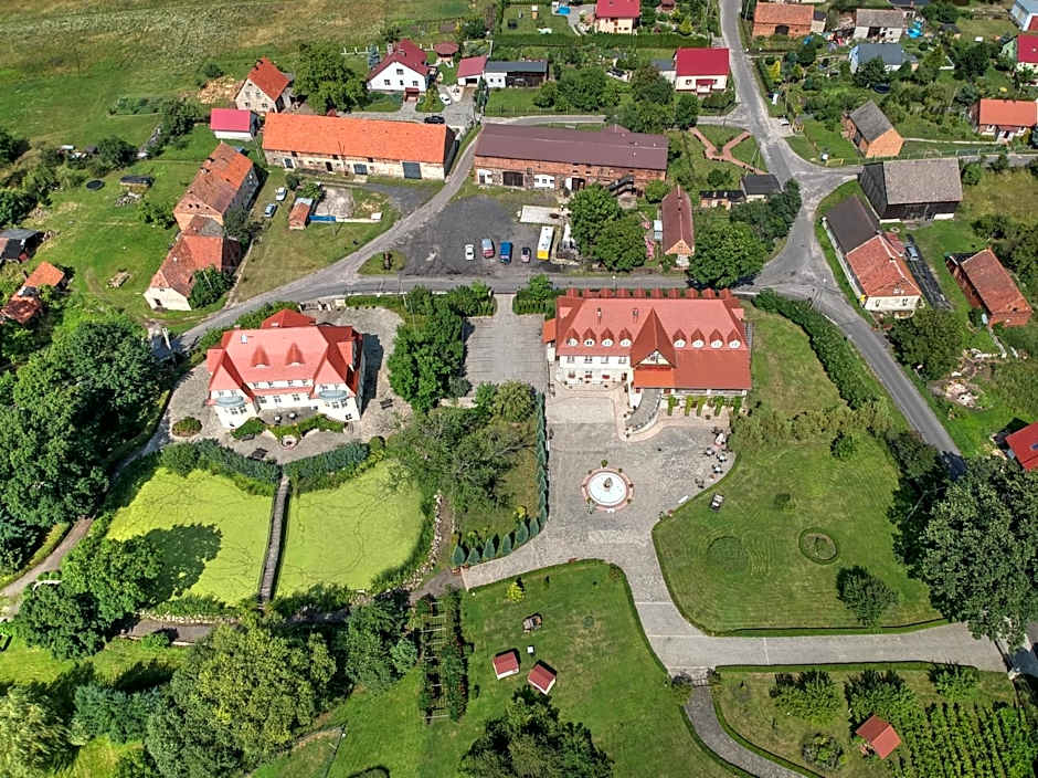 Zespół Pałacowo-Parkowy Bądzów