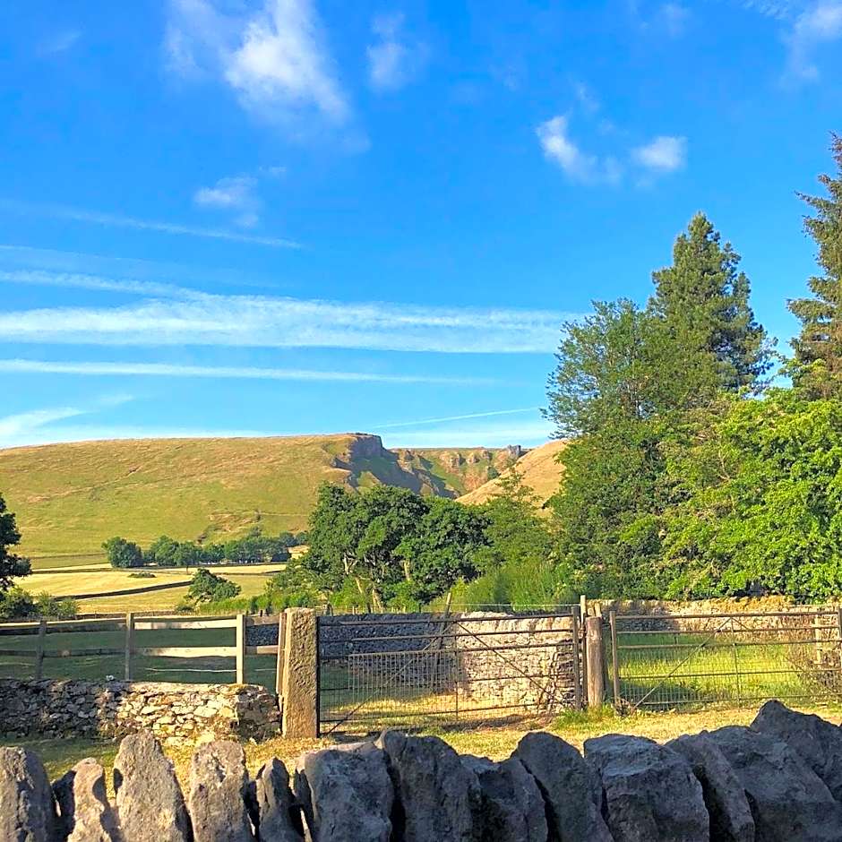 Dunscar Farm Bed & Breakfast