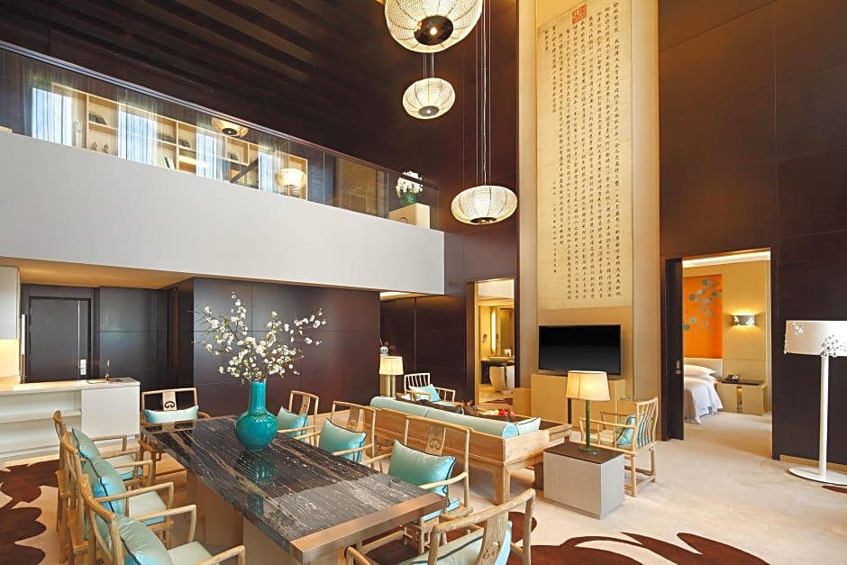 Four Points by Sheraton Luohe