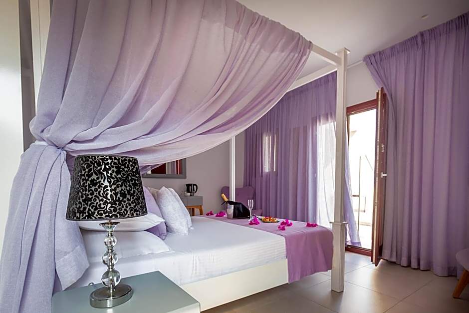 MAR n MAR CROWN HOTEL-SUITES