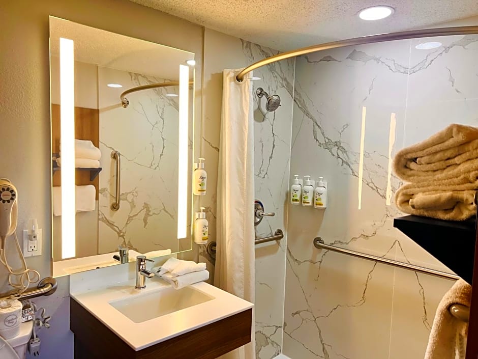 Microtel Inn & Suites by Wyndham Lexington
