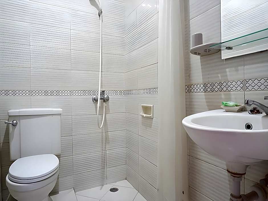 Residences by RedDoorz Syariah @ Buah Batu