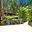 Hunchy Hideaway