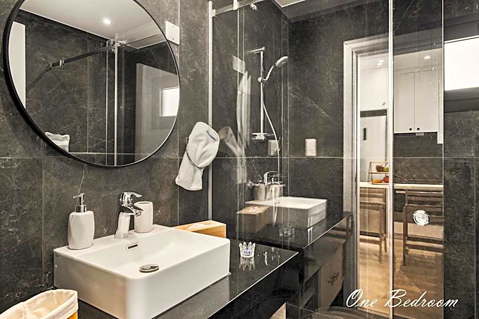 Lazuli Hermes Apartments