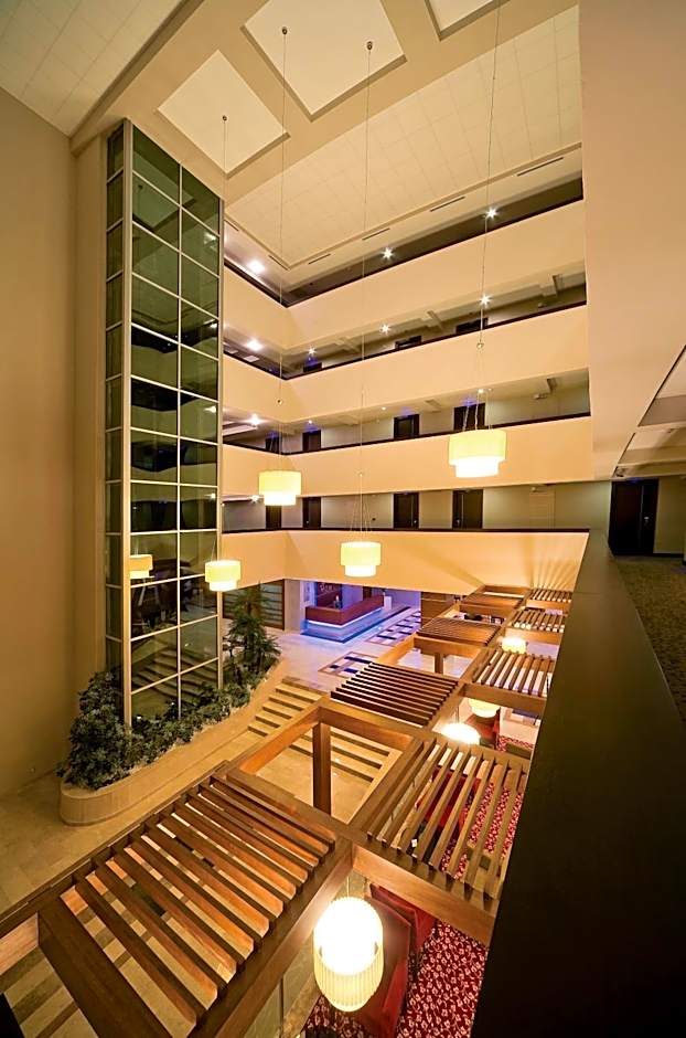Mom Hotel