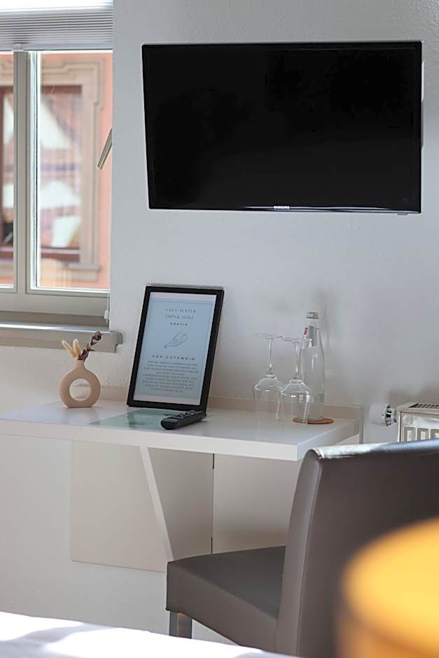 Weinbar & Gästehaus Himmelstoss