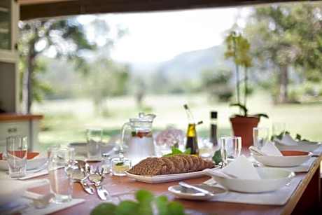 Twin Thorns Guesthouse