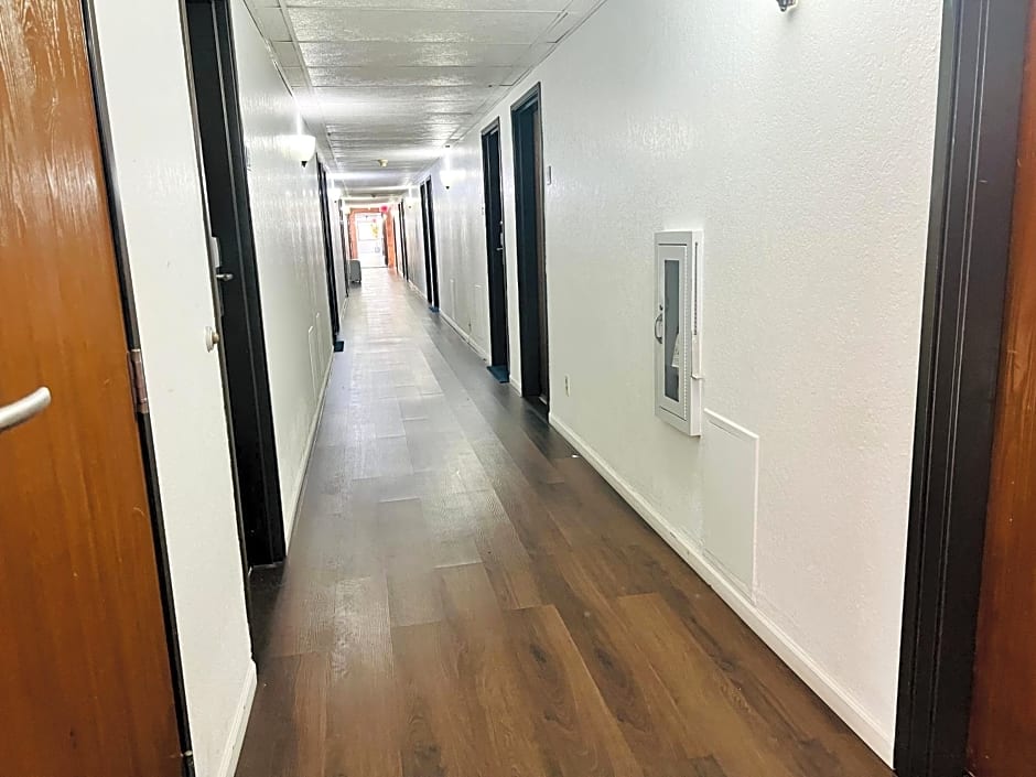 Travelodge by Wyndham Valleyfair Shakopee