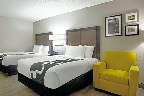 Deluxe Double Room with Two Double Beds