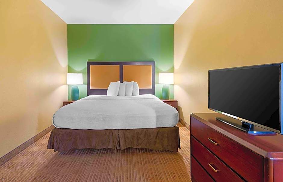 Extended Stay America Suites - Kansas City - Overland Park - Metcalf Ave