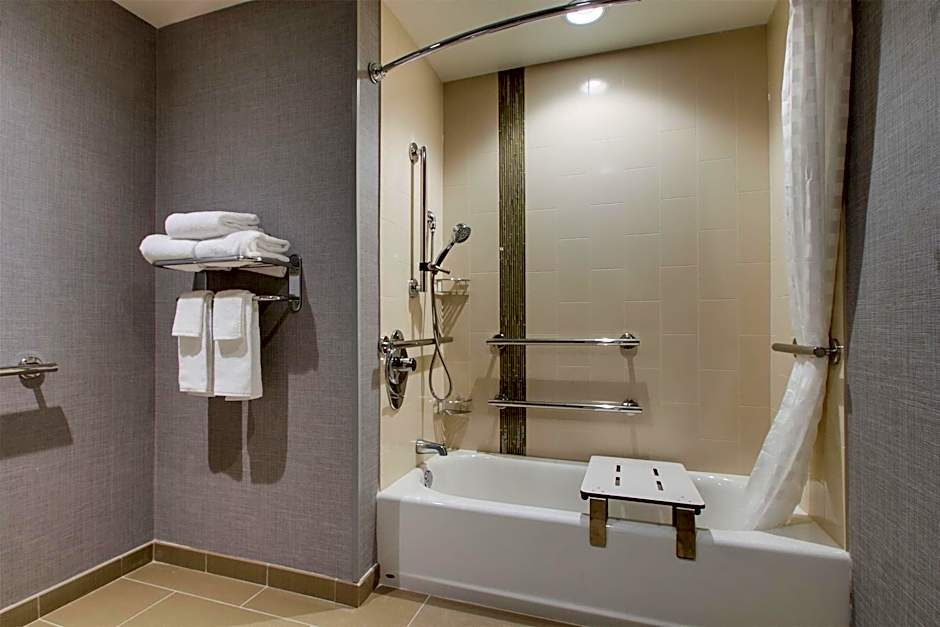 Hyatt Place Milwaukee Downtown