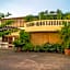 HAKS Boutique B&B with Pool & Farm-to-Table Dining