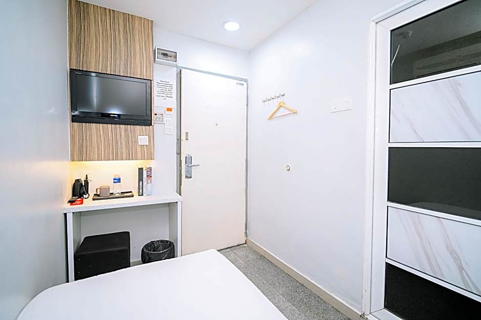 Swing & Pillows - Subang SS15