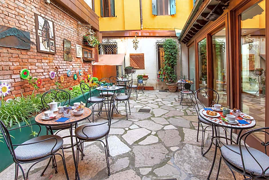 Hotel La Fenice et Des Artistes