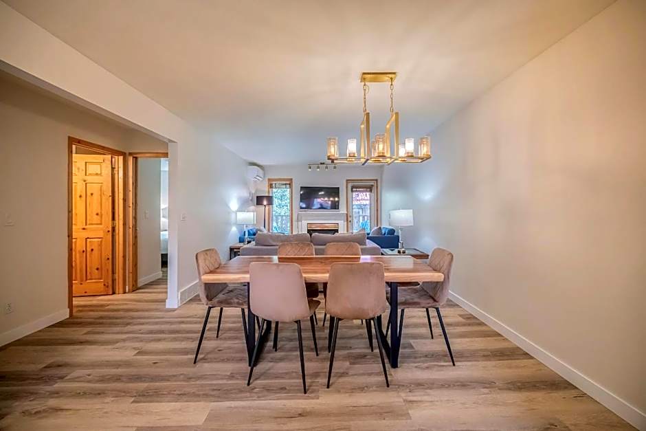 Bow Valley Chalets-Entire 2 King Bedrooms townhouse