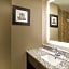 La Quinta Inn & Suites by Wyndham Brooklyn Central