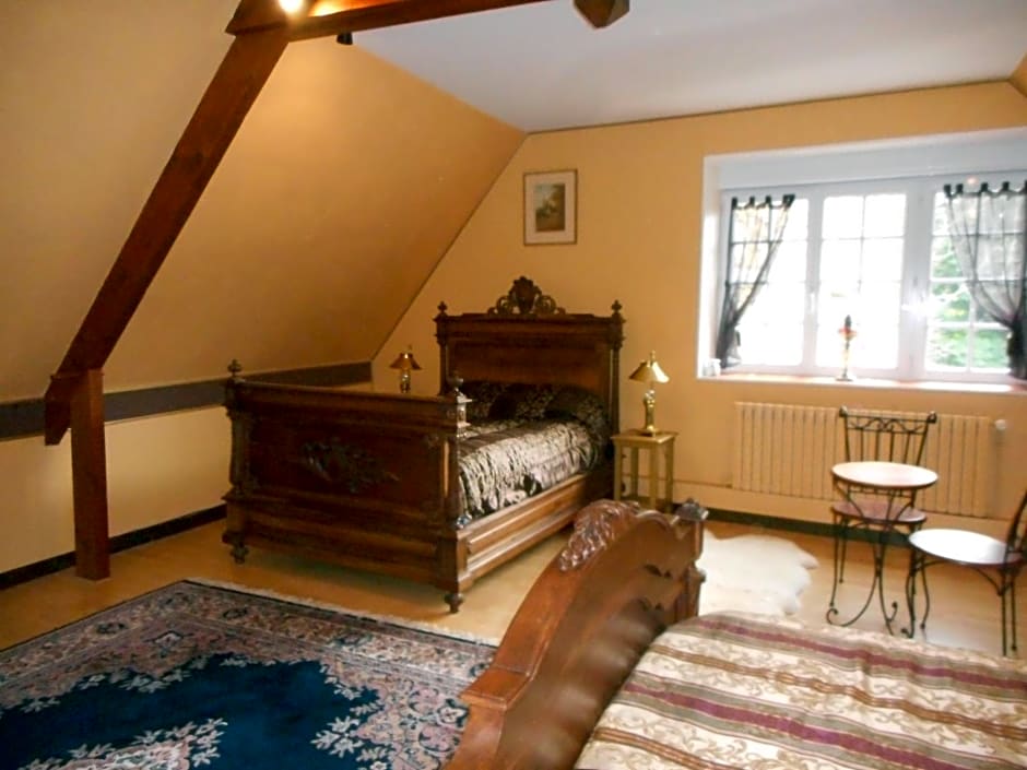 Prieure St Pierre de La Luthumiere