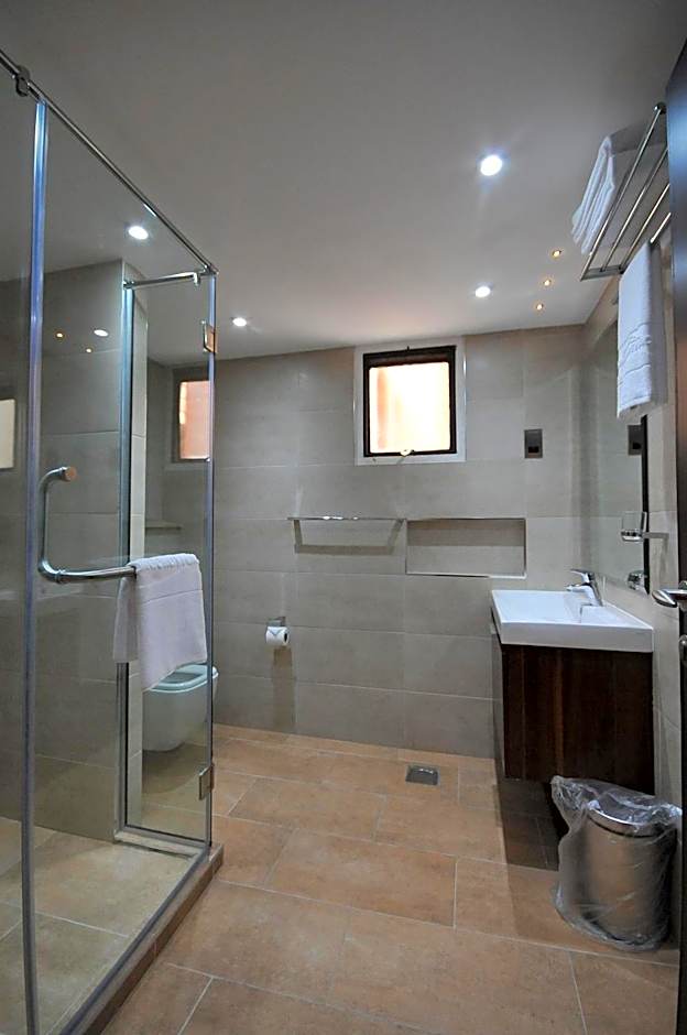 Longonot Place Serviced Apartment-Nairobi, City Centre CBD