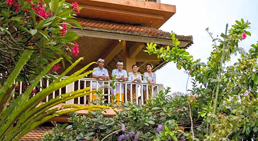 Uma Shanty Near to Lempuyang