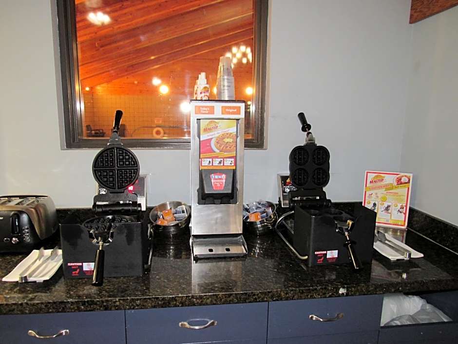 AmericInn by Wyndham Lincoln South