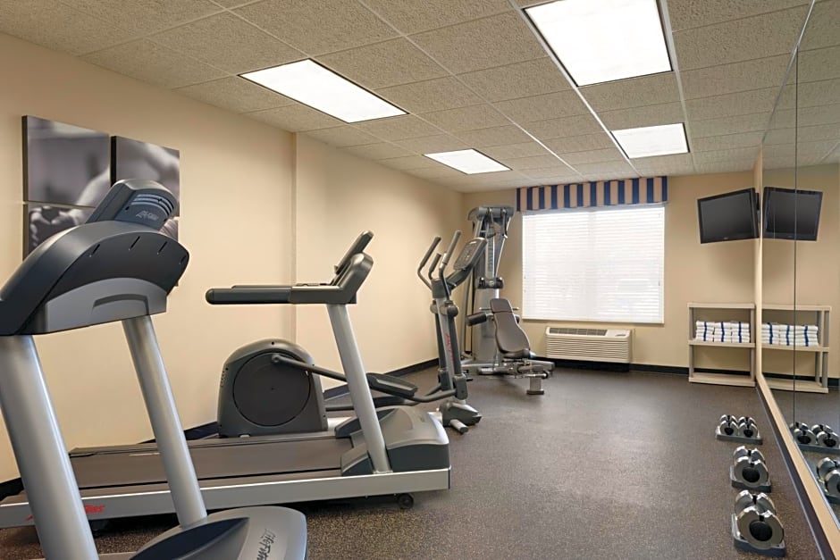 Country Inn & Suites by Radisson, Shoreview, MN